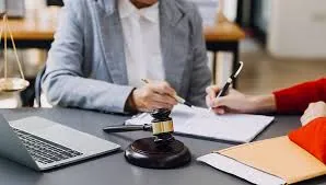 Choosing the Best Injury Attorney in Fresno